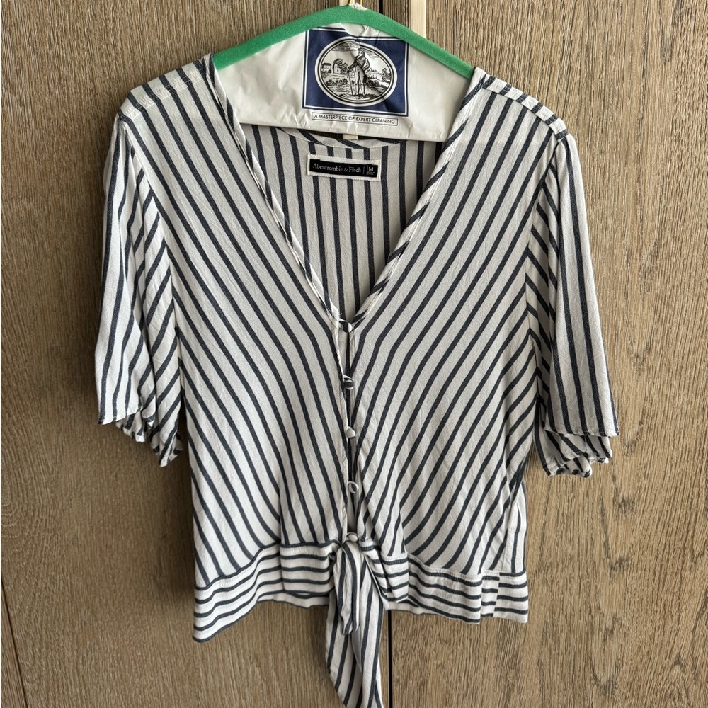 WORN ONCE, Abercrombie Blouse
